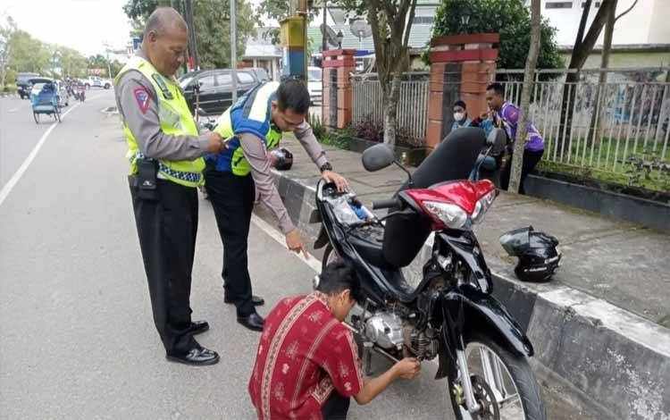 Patroli Hunting System, Satlantas Polres Kapuas Tindak Pengguna Knalpot Brong?