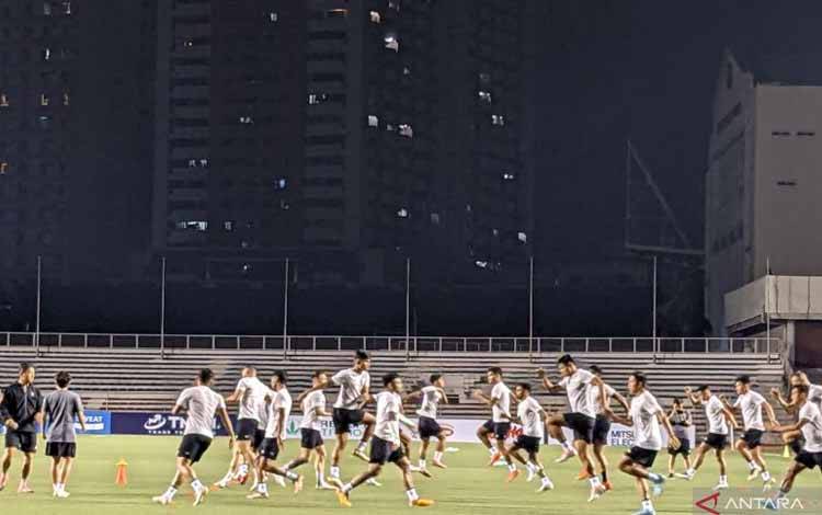 Ojo Dibandingke Iringi Latihan Timnas Indonesia di Manila