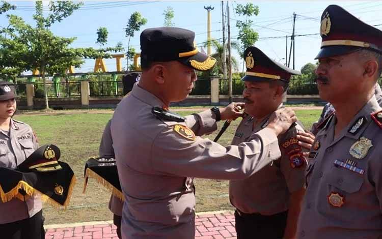 Puluhan Personel Polres Kapuas Naik Pangkat