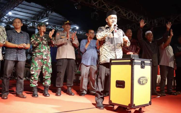 Bupati Seruyan Hadiri Malam Puncak?Hiburan dan Pasar Rakyat di Kuala Pembuang