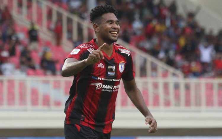Brian Fatari Pamit dari Persipura untuk Bergabung dengan Dewa United