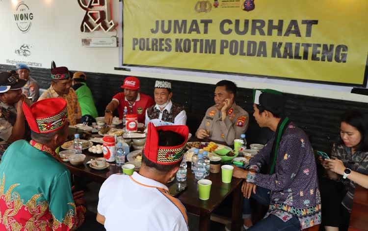 Kapolres Kotim Tampung Aspirasi Masyarakat pada 'Jumat Curhat'