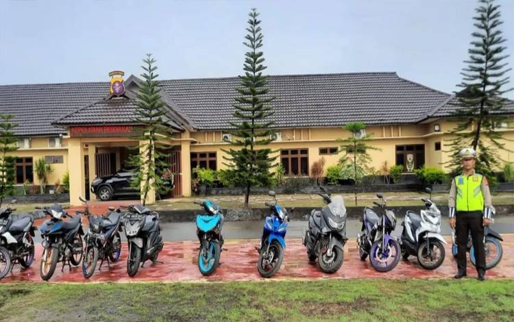 Satlantas Polres Kapuas Amankan Belasan Sepeda Motor Pakai Knalpot Brong
