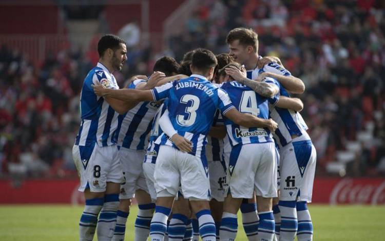 Sociedad Tempel 2 Teratas, Sevilla Keluar dari Zona Degradasi