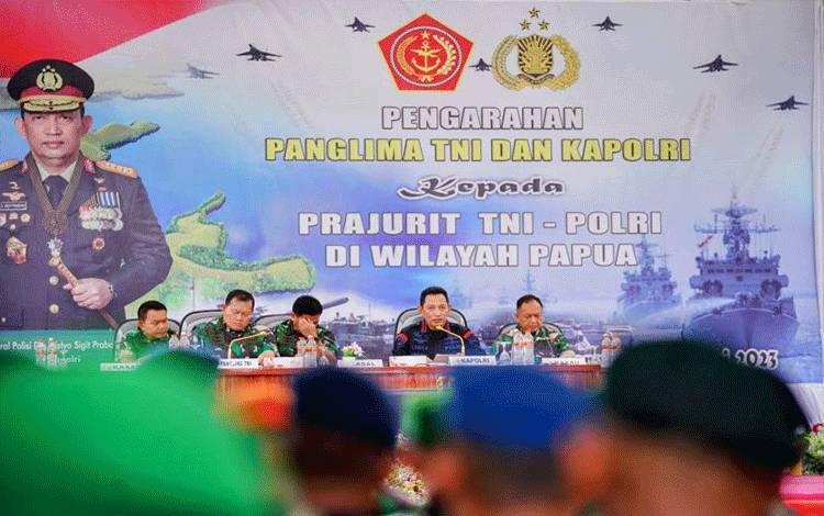 Kapolri Pastikan TNI-Polri Kawal Pemerataan Pembangunan di Papua