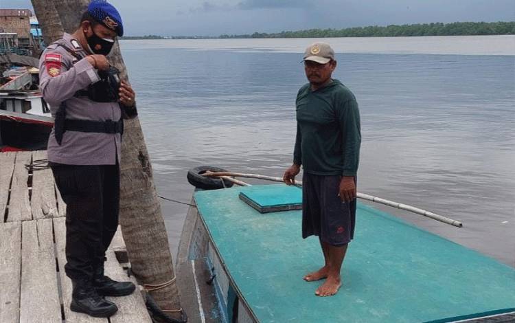 Satpolairud Polres Katingan Himbau Nelayan Waspada Gelombang Tinggi