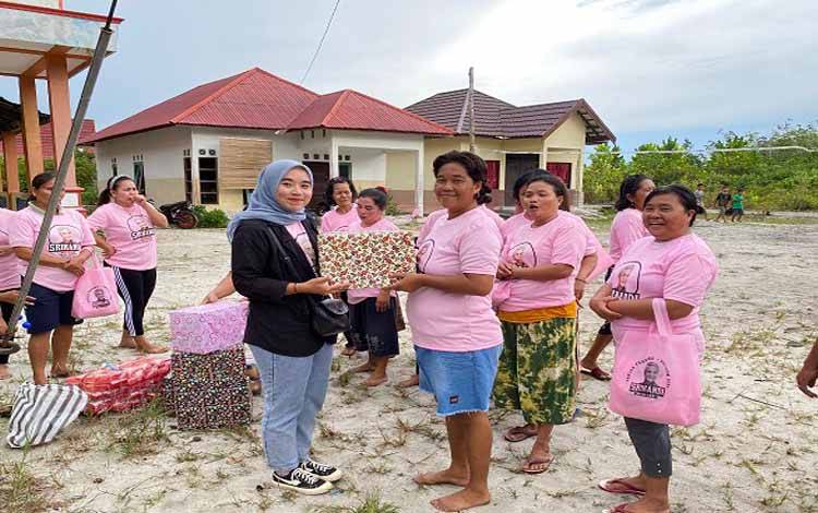 Srikandi Ganjar Kalteng Gandeng Perempuan Asli Dayak Gelar Turnamen Voli