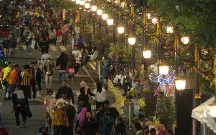 Kemenkes: Tren Mingguan COVID-19 Indonesia Melandai di Bawah 400 Kasus