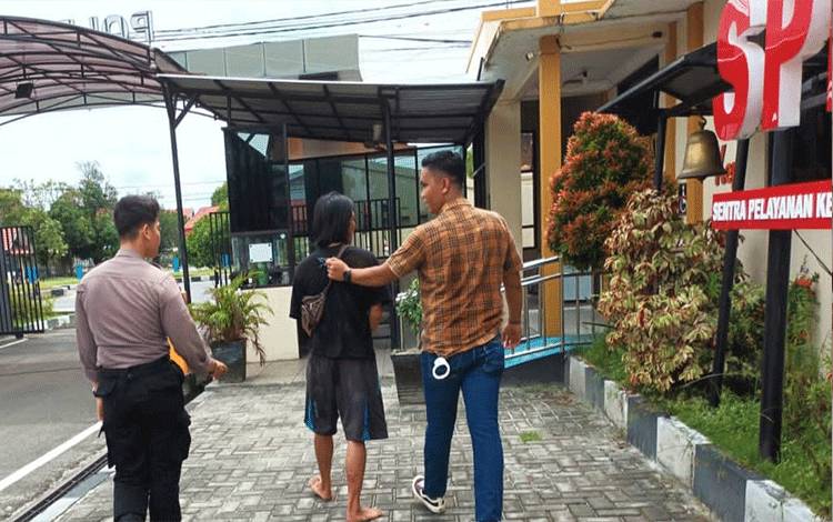 Polisi Amankan Pemuda Ngamuk di Jalan Manjuhan