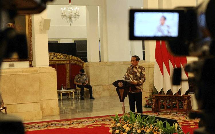Jokowi Minta Menteri Cepat Respon Perubahan Dunia