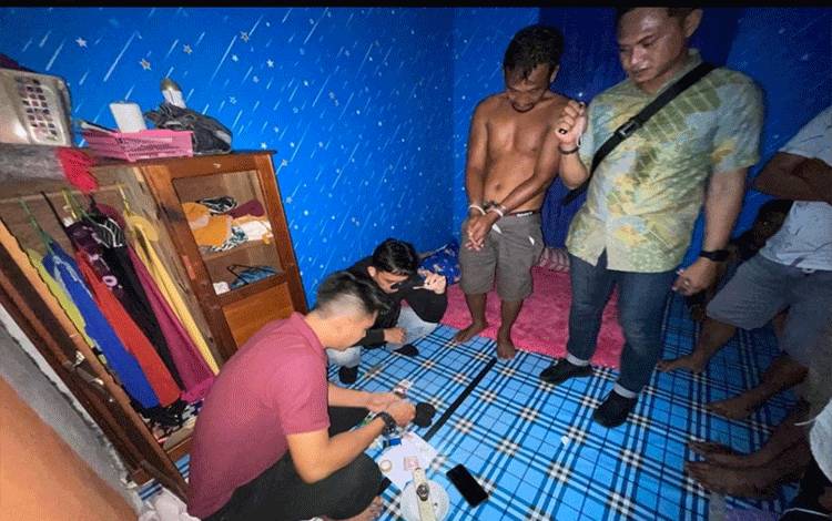 Berkebun Nyambi Ngedar Sabu Pria Ini Diborgol Polisi