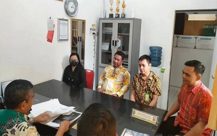 PN Nanga Bulik dan Peradi Teken MoU Layanan Bantuan Hukum