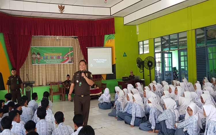 Tim Jaksa Masuk Sekolah Kejari Kapuas Datangi MAN Kapuas, Ini yang Dilakukan