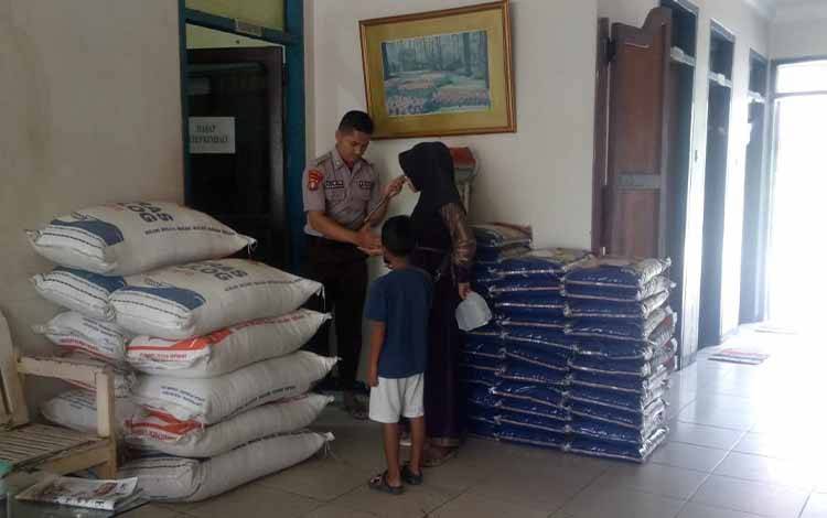 Bulog Sampit Pastikan Pasokan Beras Aman Hingga Idul Fitri