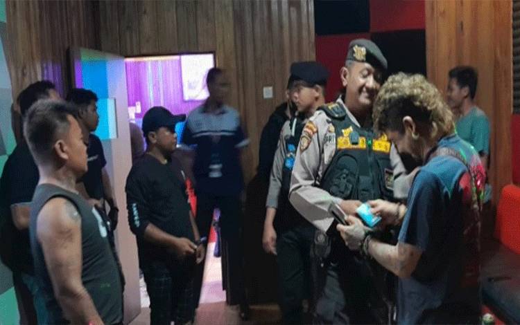 Ditsamapta Polda Kalteng Razia Tempat Hiburan Malam di Palangka Raya?