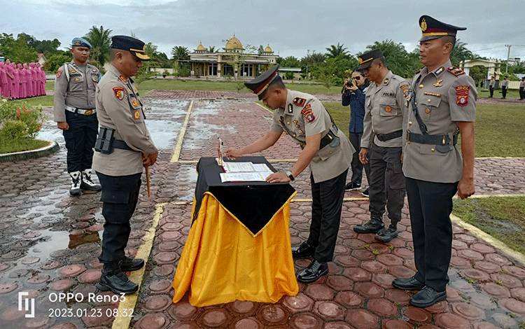 Kapolres Barito Selatan Pimpin Sertijab Kasat Reskrim