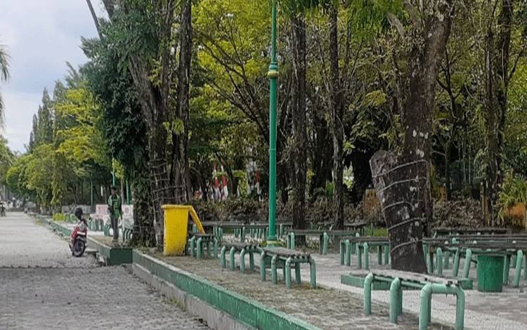 Taman Jalan Yosudarso Tidak Untuk Berjualan
