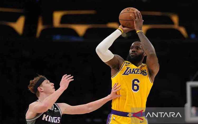 Ringkasan NBA: Lakers Balik Taklukkan Blazers Usai Tertinggal 25 Poin