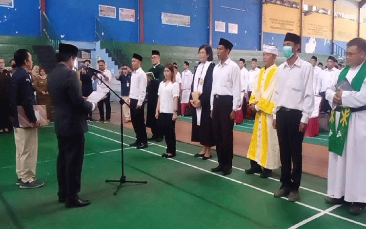 Anggota PPS untuk Pemilu 2024 di Kabupaten Kapuas Resmi Dilantik