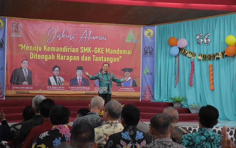 Hadiri HUT ke-45 dan Reuni Akbar SMK GKE Mandomai, Ini Harapan Bupati Kapuas