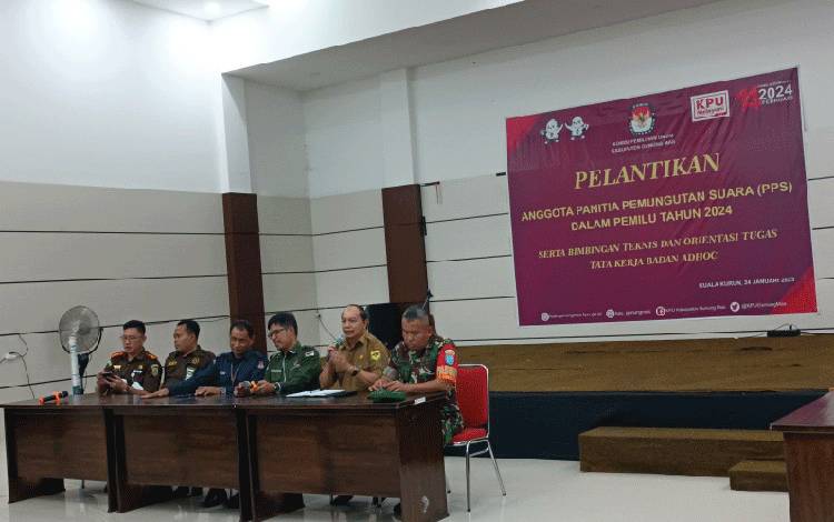 Pesan Asisten I Setda Gumas kepada Anggota PPS yang Baru Dilantik
