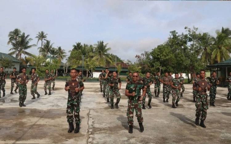 Prajurit Kodim 1011 Kuala Kapuas Lakukan Senam Kesegaran Jasmani