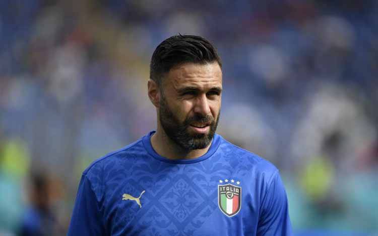 Napoli Lepas Sirigu ke Fiorentina Sembari Mendatangkan Gollini