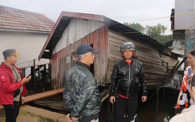 Hampir Hanyut, Bupati Seruyan Ambil Langkah Cepat Bantu Rumah Warga