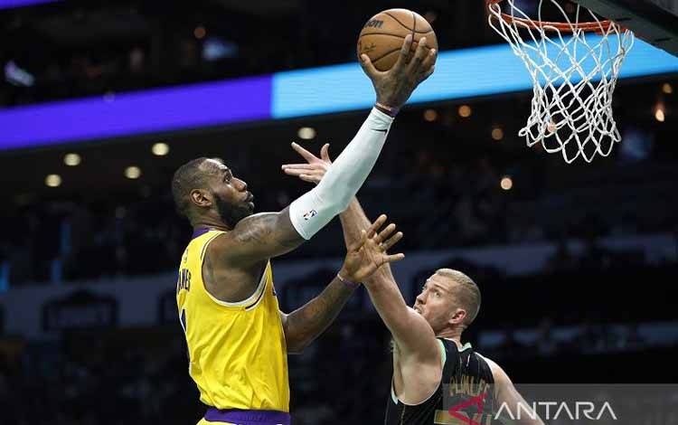 LeBron James Tinggal Cetak 158 Poin Pecahkan Rekor Dunia