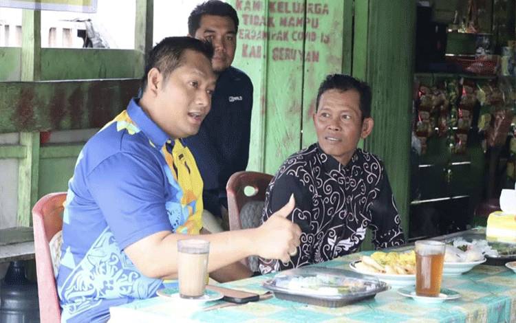 Kapolres Seruyan Dengarkan Aspirasi dari Warga Sambil Ngopi Bersama