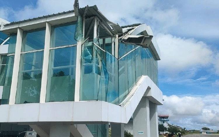 Pesawat Lion Air Senggol Garbarata Saat Hendak Terbang