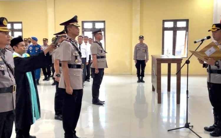 Kapolres Kapuas Pimpin Sertijab Wakapolres dan Kapolsek Timpah