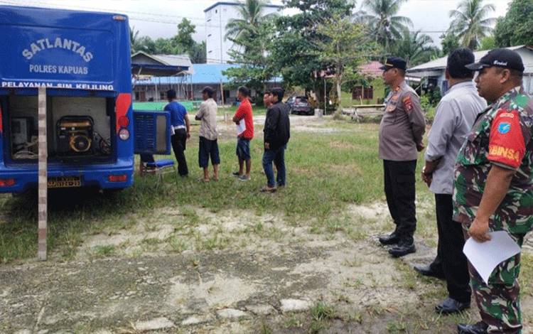 Pelayanan SIM Keliling Satlantas Polres Kapuas Disambut Antusias Warga