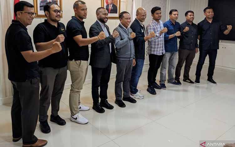 Menpora Sampaikan Aspirasi Klub Liga 2 ke Presiden-pengurus Baru PSSI