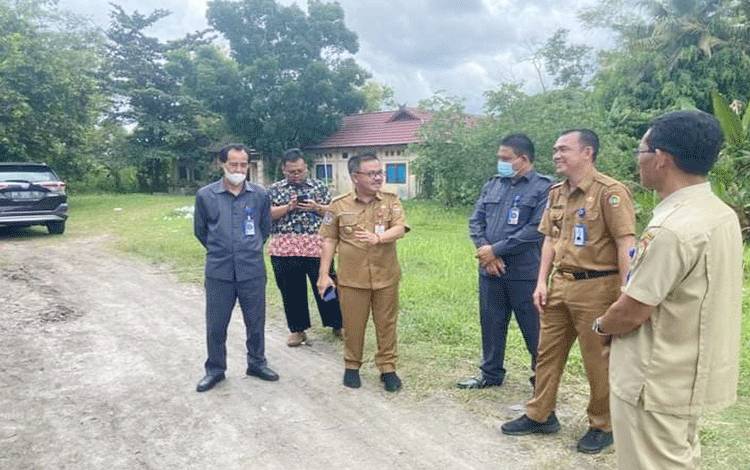 Plt Kadisdik Kalteng Silaturahmi ke SMAN 5 Palangka Raya