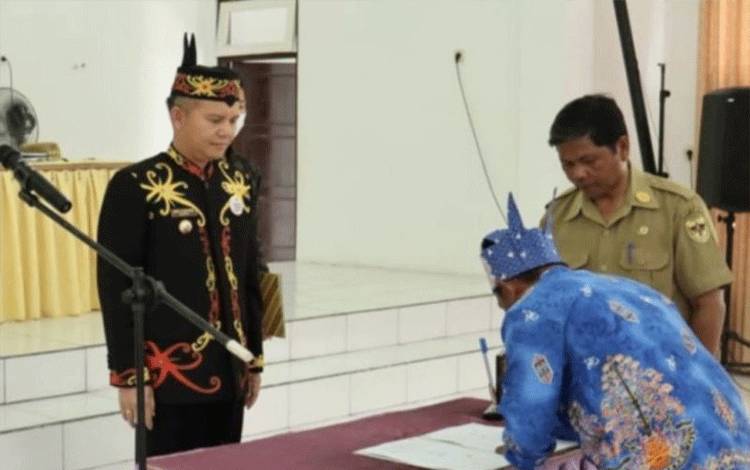 Bupati Gunung Mas Ajak Tokoh Adat Berkolaborasi Bangun Daerah