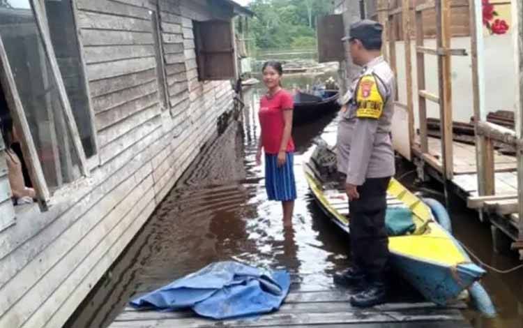 Debit Air Meningkat, Personel Polsek Rakumpit Beri Imbauan