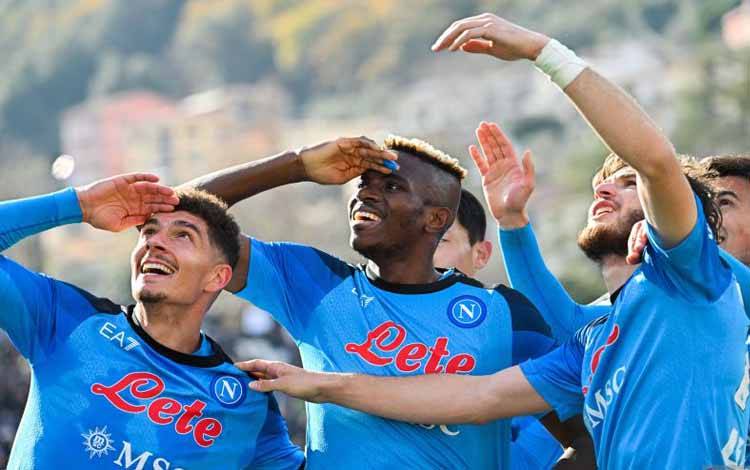 Napoli Kokohkan Posisi di Pucuk Klasemen Setelah Tundukkan Spezia 3-0