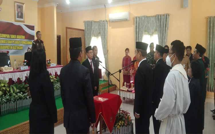 Bupati Katingan Lantik Belasan Pejabat Eselon III