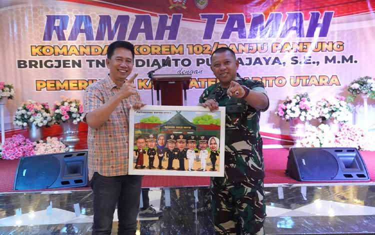 Bupati Barito Utara dan Dandim Sambut Danrem 102 Panju Panjung