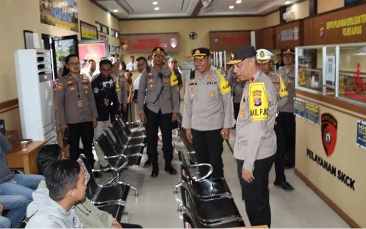 Wakapolda Kalteng cek Ruang SPKT Polres Kapuas, ini Pesan Kepada Personel