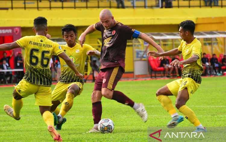 PSM Makassar Bangkit untuk Taklukkan Barito Putera 4-1