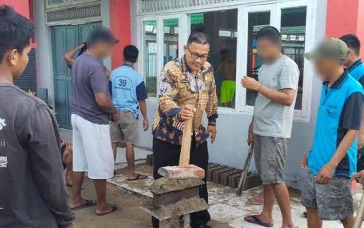 Membuat Batako Jadi Pembinaan Kemandirian Terbaru WBP Rutan Kapuas Kapuas