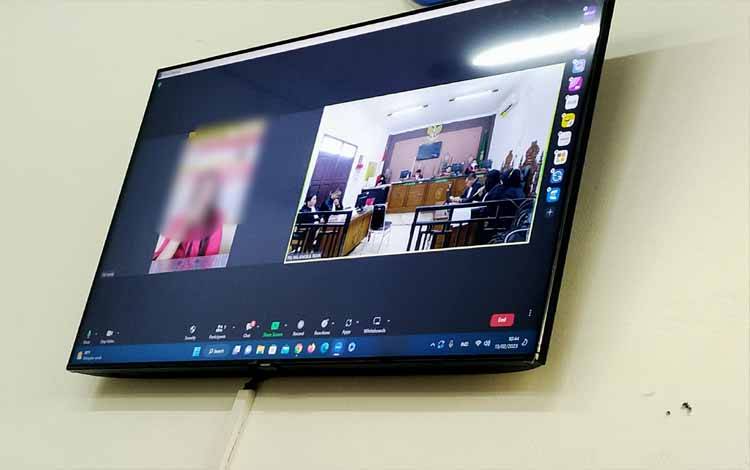 Dituntut 13 Tahun Penjara, Wanita Terdakwa Sabu Minta Dibebaskan