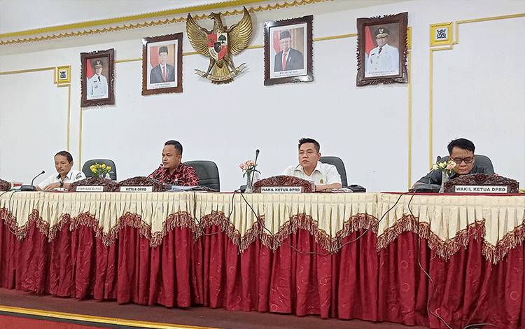 DPRD Barito Timur Sampaikan Penjelasan Raperda Penyelenggaraan Ketenagakerjaan