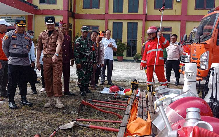 Camat MB Ketapang Temukan Peralatan Damkar Usang