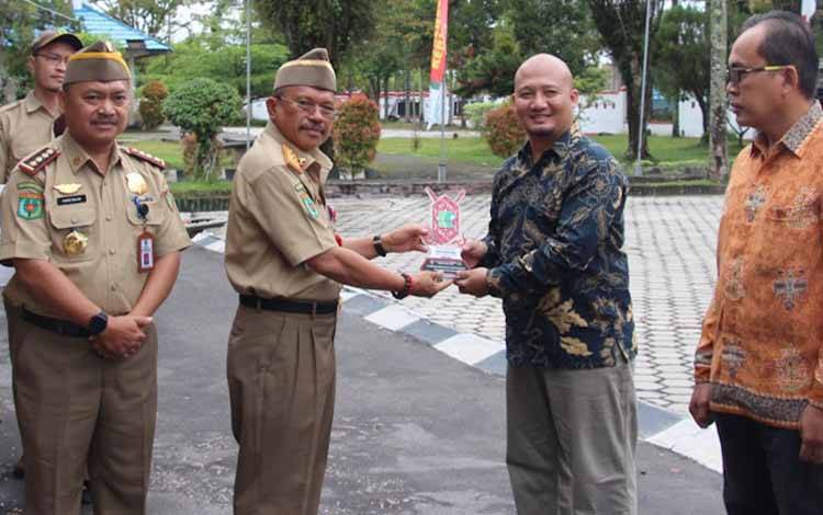 Sukses Zero Accident, 8 Pabrik Kelapa Sawit PT SSMS Tbk Terima Penghargaan dari Disnakertrans Kalteng