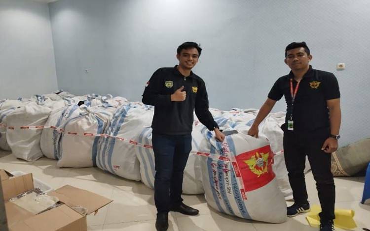 Bea Cukai Palangka Raya Edukasi Bahaya Beli Pakaian Bekas