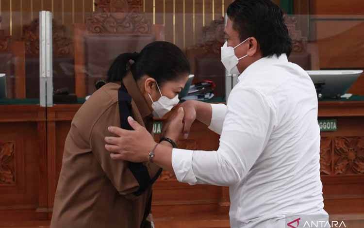 Ferdy Sambo dan Istrinya Nyatakan Banding