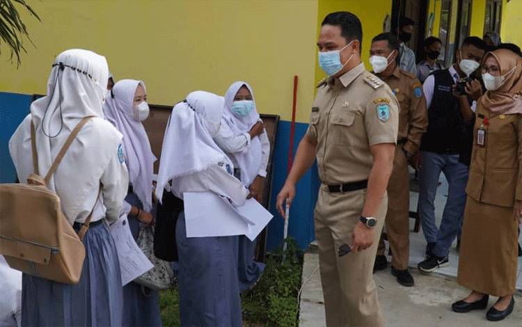 Pemkab Lamandau Janji Tingkatkan Kualitas Pendidikan